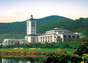 Mission-Hills-Dongguan_Clubhouse_exterior_6x4.jpg