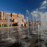 Emirates-Palace-with-fountains.jpg