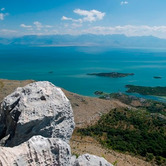 Albania_-_Montenegro_border.jpg