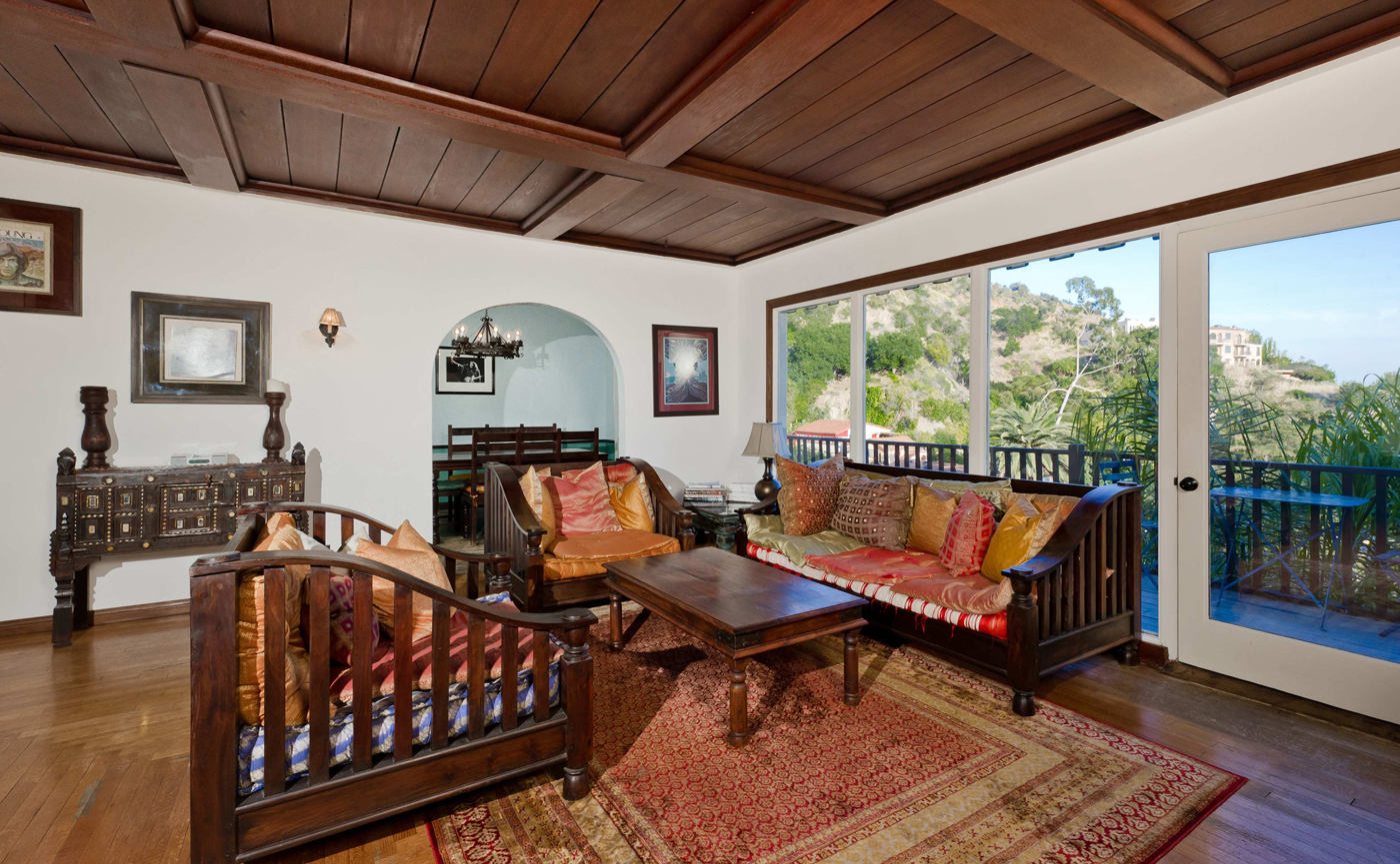 Brad Pitt Lists His Malibu Home for 13.75 Million WORLD PROPERTY