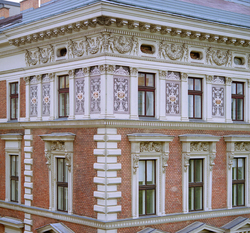carlton ritz hotel vienna luxury fassade expands offering austria into global stratus diva stratusphere trish wwe brings toronto yoga pop