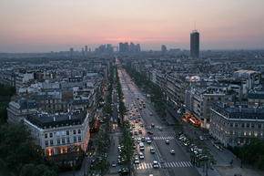 Avenue-des-Champs-Elysees-Paris-france.jpg