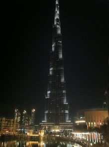 Burj-Khalifa-Tower-at-night-Dubai-UAE.jpg
