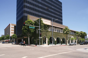 WPC News | Giorgio Armani building in Beverly Hills