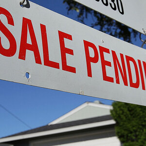 U.S. Pending Home Sales Down 7 Percent Annually in February