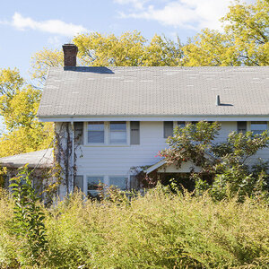 Zombie Home Foreclosures Rise in 38 U.S. States in Q2