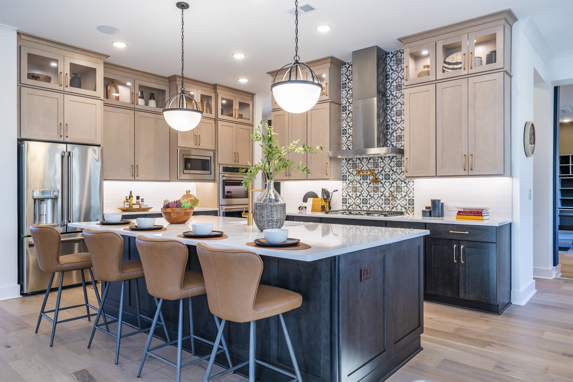 https://www.worldpropertyjournal.com/news-assets-2/David%20Weekley%20Homes%20Marietta%20Kitchen.jpg