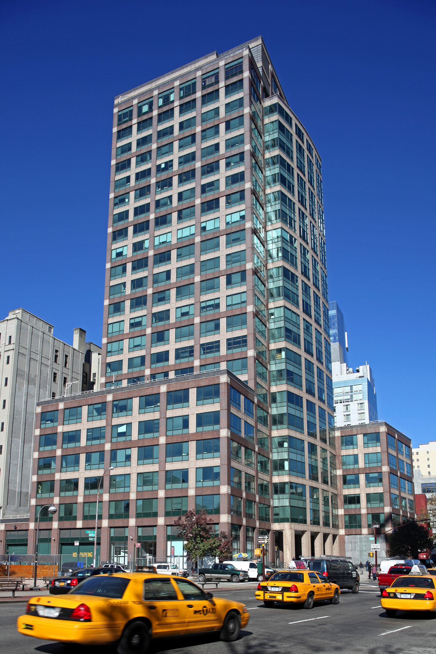 New York Genome Center Signs 170,000 Square Foot Office Lease for Life